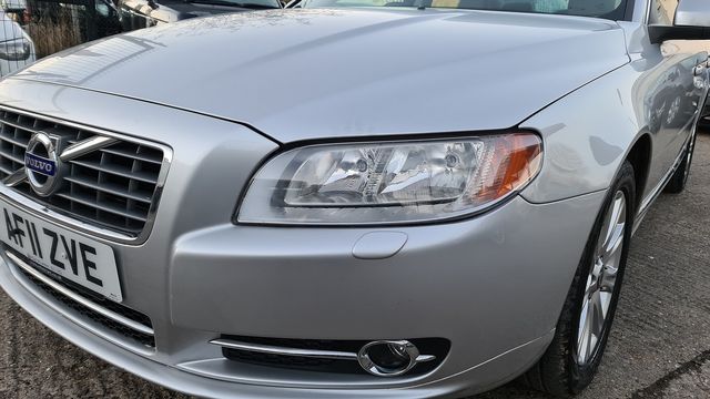 VOLVO S80 2.0 D3 (163 PS) SE (2011) - Picture 8