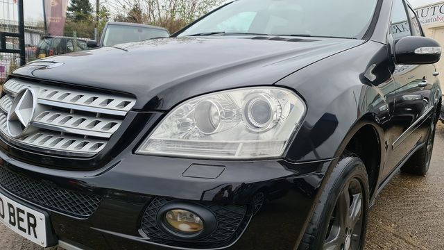 MERCEDES M-class ML 320 CDi (2005) - Picture 8