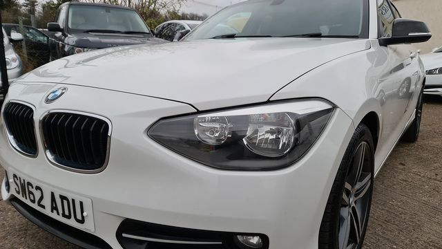 BMW 1 Series 116i Sport (2012) - Picture 9