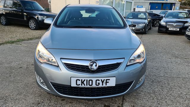 VAUXHALL Astra SE 1.6i 16v VVT (2010) for sale  in Peterborough, Cambridgeshire | Autobay Cars - Picture 2