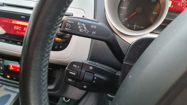SEAT Ibiza ST 1.6 TDI CR 105PS Sport (2011) - Picture 44