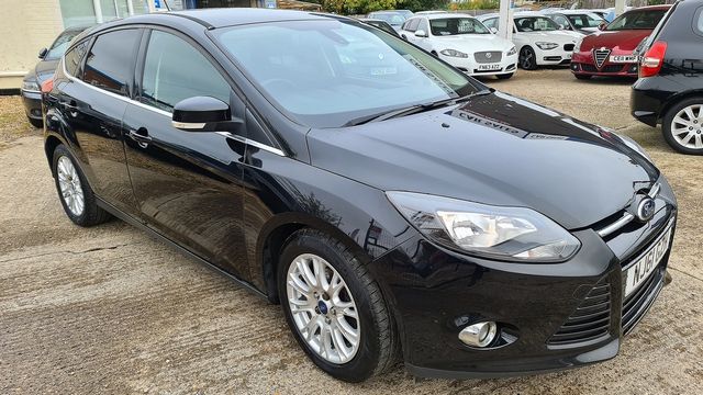 FORD Focus Titanium 1.6 TDCi 115 PS (2011) - Picture 3