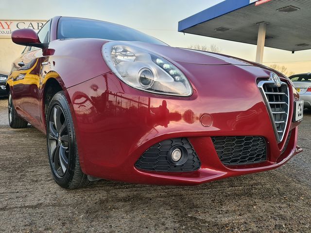 ALFA ROMEO Giulietta 2.0 JTDM-2 140 bhp Lusso (2011) - Picture 11