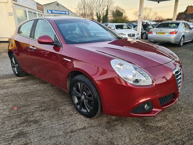 ALFA ROMEO Giulietta 2.0 JTDM-2 140 bhp Lusso (2011) - Picture 3