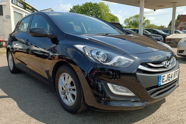 HYUNDAI i30 1.4 100PS Active (2014) - Picture 3