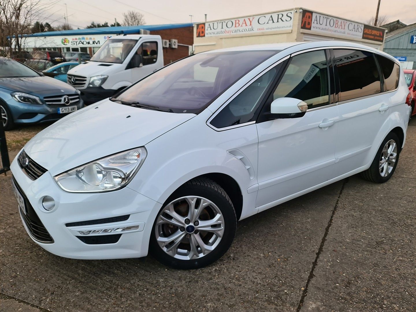 FORDS-MAXTitanium 2.0TDCI 140PS Powershift Auto for sale