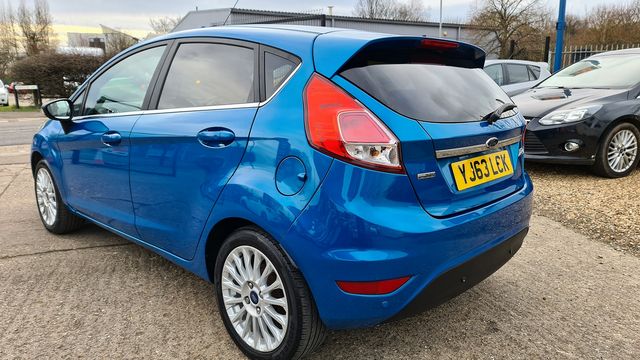 FORD Fiesta Titanium X 1.0T EcoBoost 100PS S/S (2013) - Picture 7