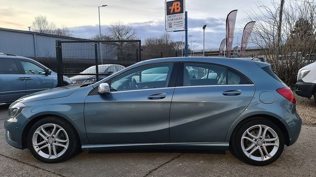 MERCEDES A-Class A 180 CDI BlueEFFICIENCY Sport DCT (2013) - Picture 8