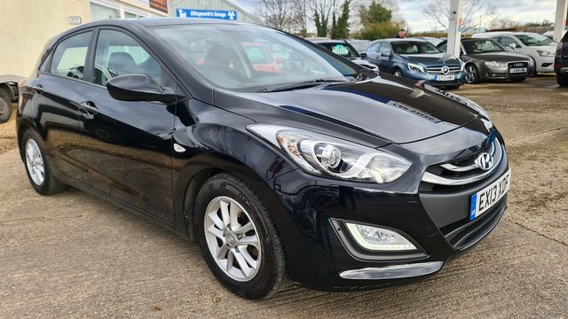 HYUNDAI i30 1.6 CRDi 110PS Blue Drive Active (2013) - Picture 3