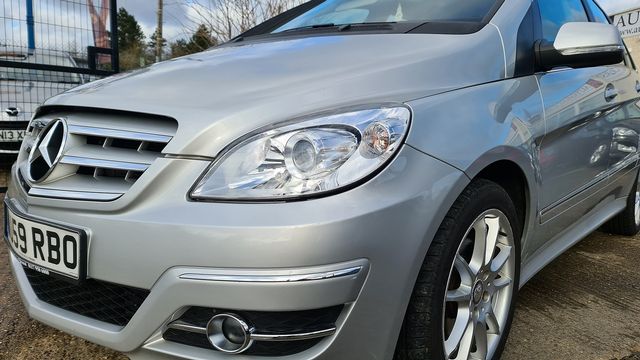 MERCEDES B-Class B180 CDi Sport (2009) - Picture 10