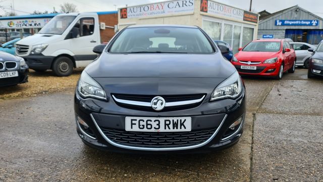 Vauxhall Astra ELITE 1.6i 16v VVT (2013) - Picture 2