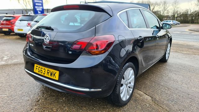 Vauxhall Astra ELITE 1.6i 16v VVT (2013) - Picture 5