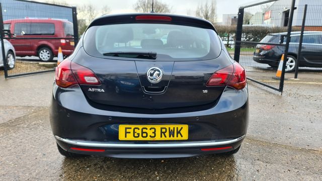 Vauxhall Astra ELITE 1.6i 16v VVT (2013) - Picture 6