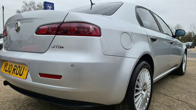 ALFA ROMEO 159 2.0 JTDM 16v Lusso (2010) - Picture 12