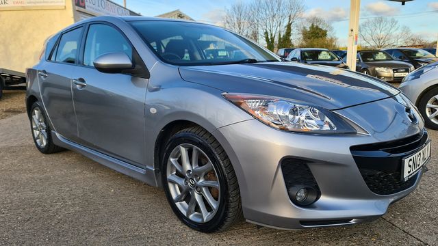 MAZDA Mazda3 1.6D 5dr Venture Edition Diesel (2013) - Picture 3