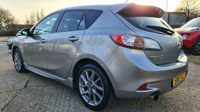 MAZDA Mazda3 1.6D 5dr Venture Edition Diesel (2013) - Picture 7