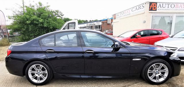 BMW 5 Series 520d M Sport (2011) - Picture 11