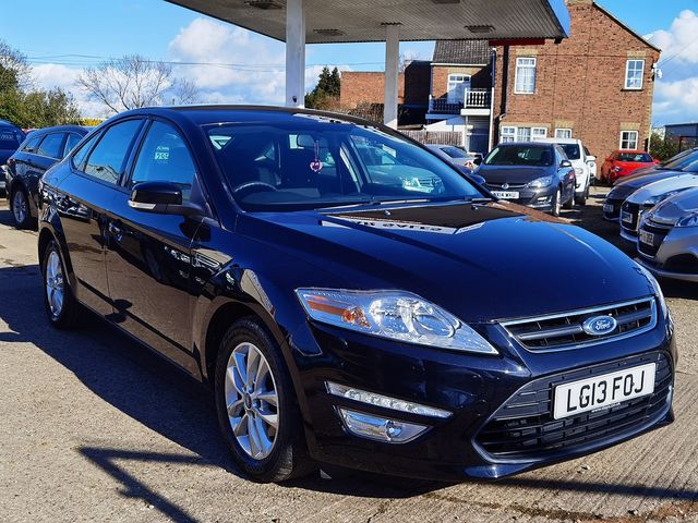 FORD Mondeo Zetec 2.0TDCi 140PS (2013) - Picture 13