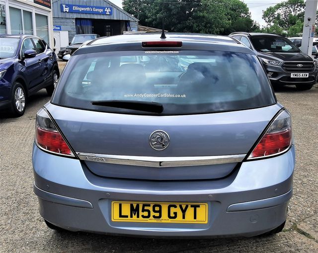 VAUXHALL Astra SXi 1.4i 16v VIP (2009) - Picture 7