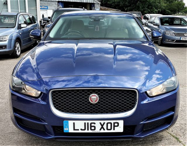 JAGUAR XE Prestige 2.0D 163PS 6-speed manual (2016) - Picture 15