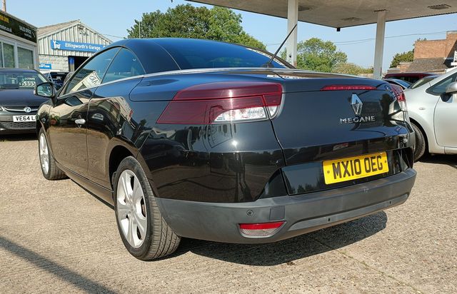 RENAULT Mégane Coupé-Cabrio Dynamique TomTom TCe 130 (2010) - Picture 15