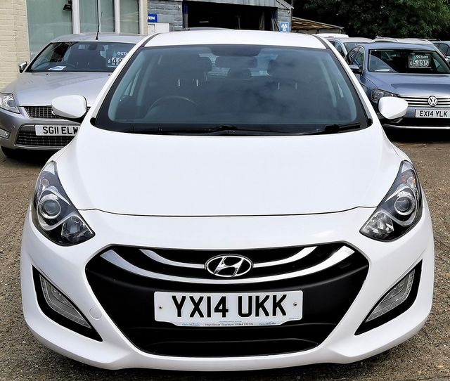 HYUNDAI i30 1.6 CRDi 110PS Blue Drive Active (2014) - Picture 15