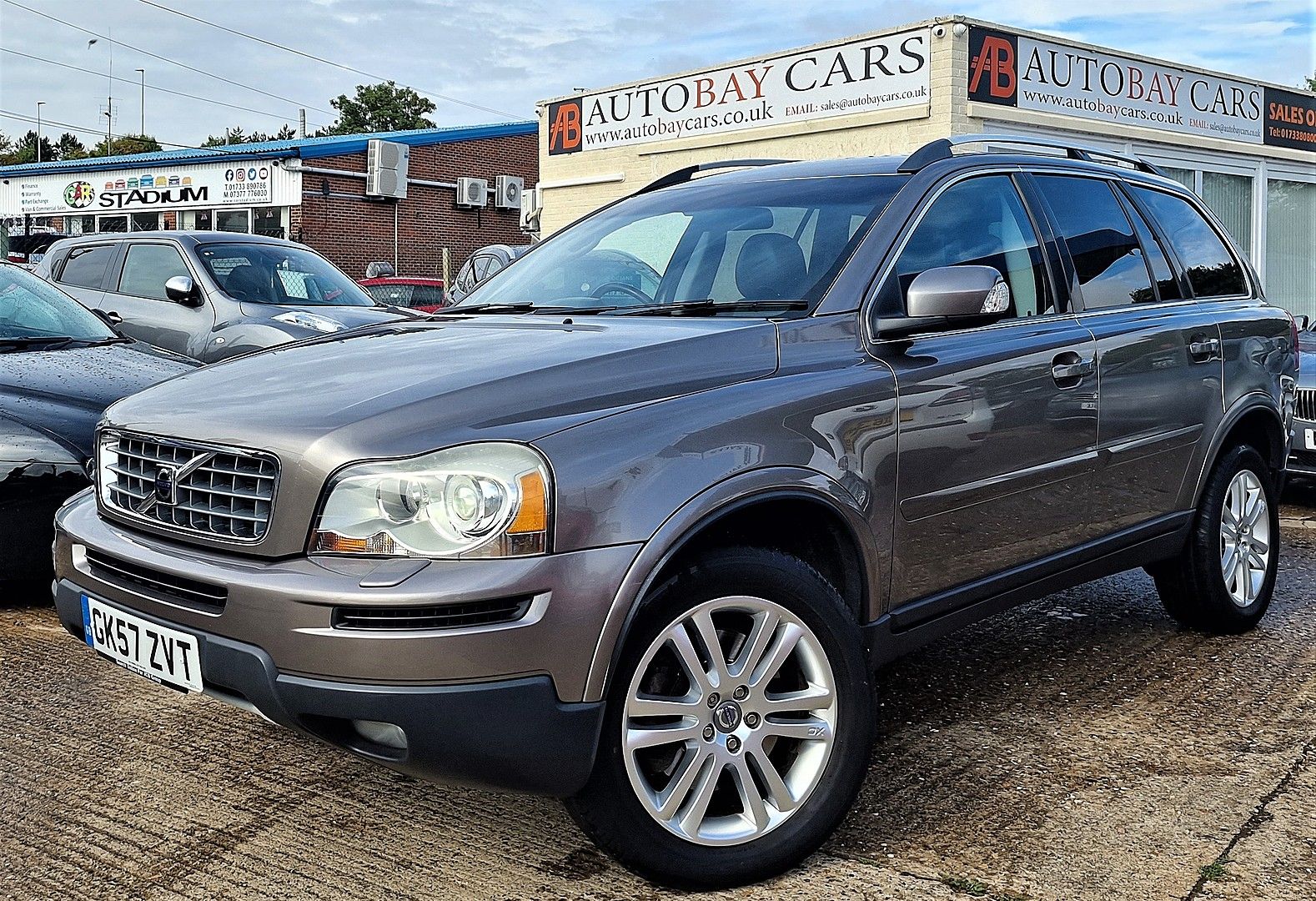 VOLVOXC90D5 AWD (185 bhp) SE Lux for sale