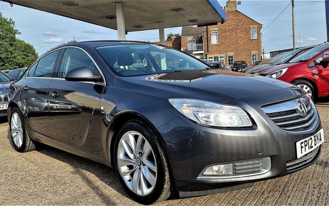 VAUXHALL Insignia SRi 2.0CDTi 16v (160PS) (2012) - Picture 13