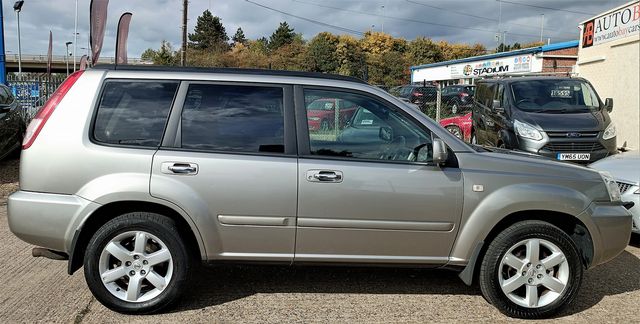 NISSAN X-Trail 2.2 16V Aventura 4x4 (2007) - Picture 10