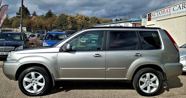 NISSAN X-Trail 2.2 16V Aventura 4x4 (2007) - Picture 3