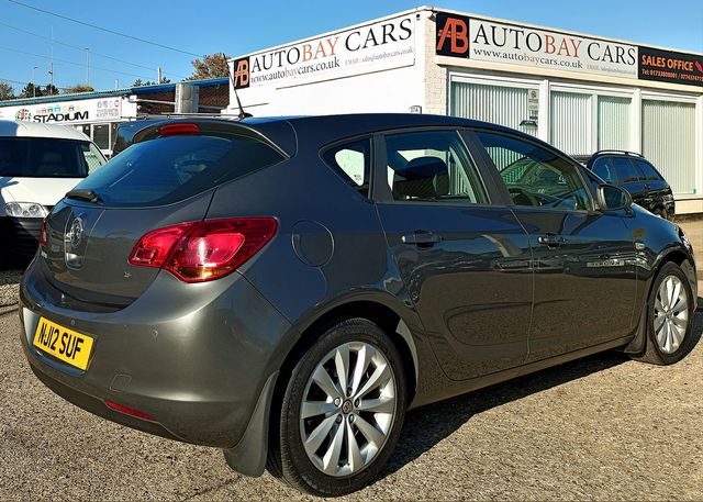 VAUXHALL Astra ACTIVE 1.6i 16v VVT (2012) - Picture 9