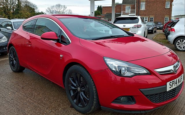 VAUXHALL Astra GTC SRi 1.4 16v Turbo 120PS S/S (2014) - Picture 13