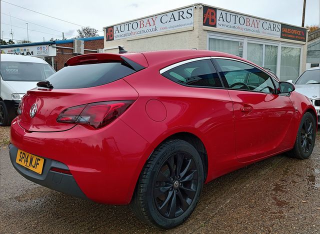 VAUXHALL Astra GTC SRi 1.4 16v Turbo 120PS S/S (2014) - Picture 9