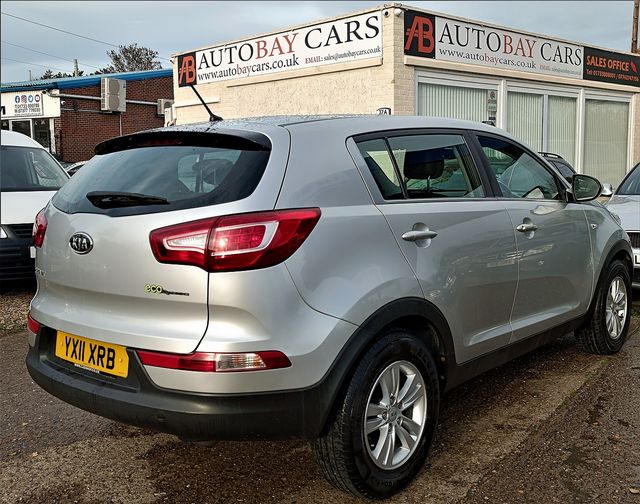 KIA Sportage 1.7 CRDi 1 2WD (2011) - Picture 9