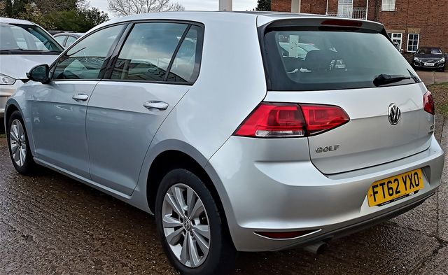 VOLKSWAGEN Golf SE TDI BlueMotion Tech 1.6 105 PS DSG (2013) - Picture 5