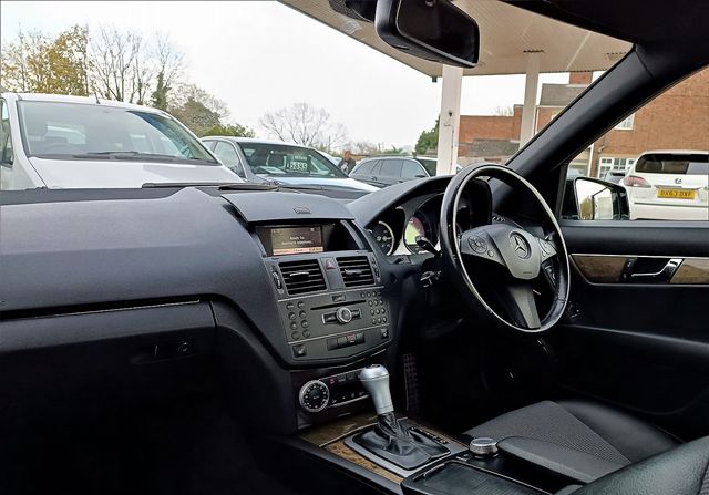 MERCEDES C-Class C 220 CDI BlueEFFICIENCY Sport Auto (2010) - Picture 17