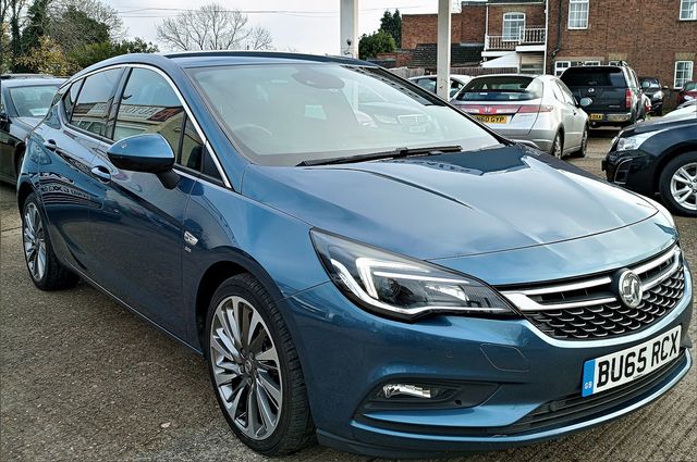 VAUXHALL Astra SRi NAV 1.6CDTi 136PS S/S (2015) - Picture 13