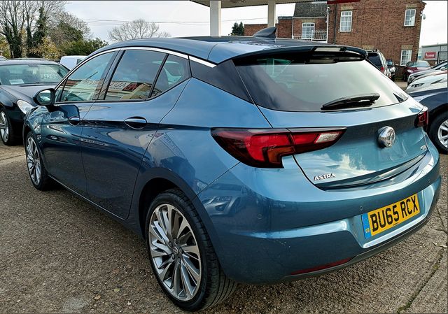 VAUXHALL Astra SRi NAV 1.6CDTi 136PS S/S (2015) - Picture 5