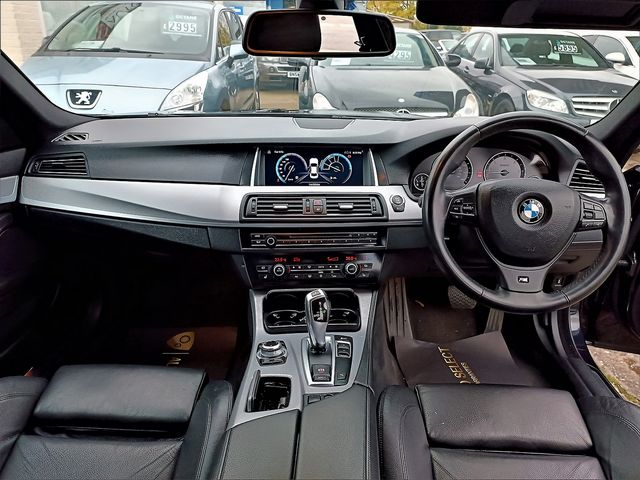 BMW 5 Series 525d M Sport (2012) - Picture 4