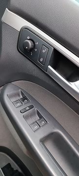 VOLKSWAGEN Touran S 1.6 TDI 105PS (2011) - Picture 16