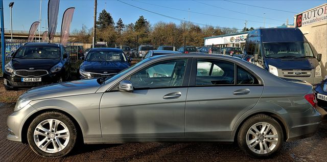 MERCEDES C-Class C 220 CDI BlueEFFICIENCY Executive SE (2012) - Picture 3