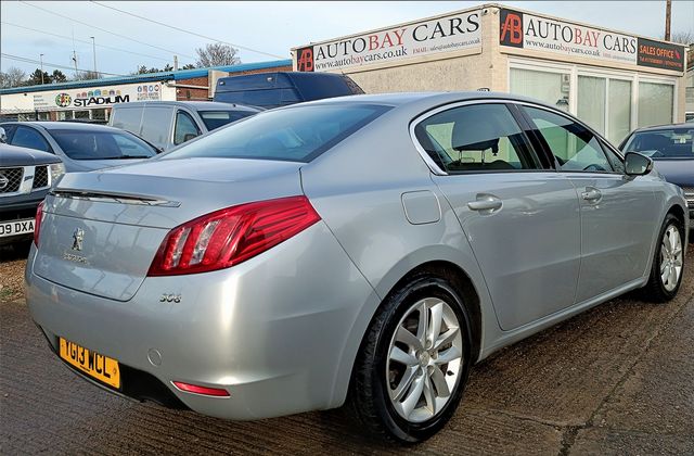 PEUGEOT 508 Active HDi 112 (2013) - Picture 9