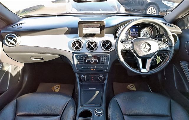 MERCEDES GLA-Class GLA 220 CDI DCT Auto SE (2014) - Picture 6