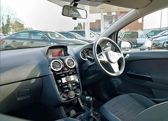 VAUXHALL Corsa EXCITE 1.3CDTi (75PS) ecoFLEX (a/c) (2014) - Picture 14