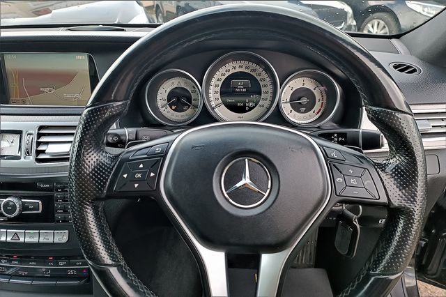 MERCEDES E-Class E220 CDI SE Auto (2013) - Picture 14