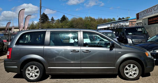 CHRYSLER Voyager 2.8 CRD Executive Auto (2009) - Picture 10