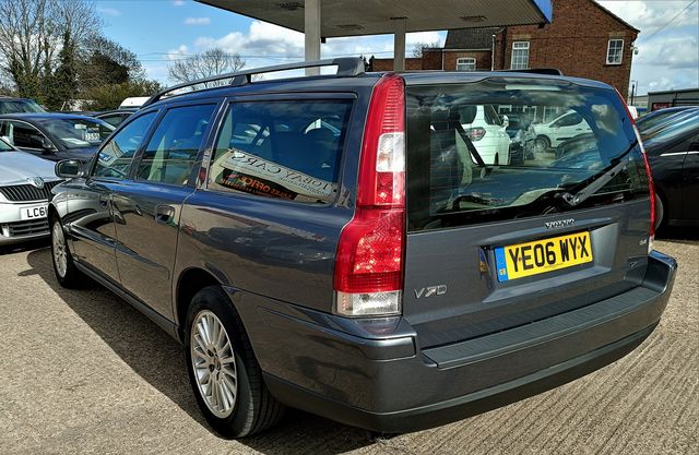 VOLVO V70 2.4 (140bhp) S (2006) - Picture 6