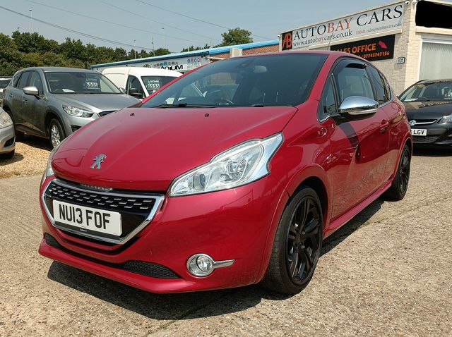 PEUGEOT 208 1.6 THP 200 GTI (2013) - Picture 8