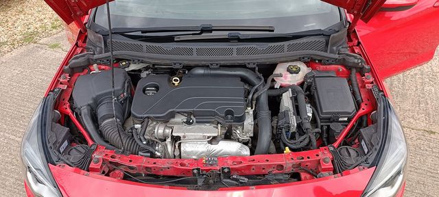 VAUXHALL Astra SRi 1.4i (150PS) Turbo (2016) - Picture 25