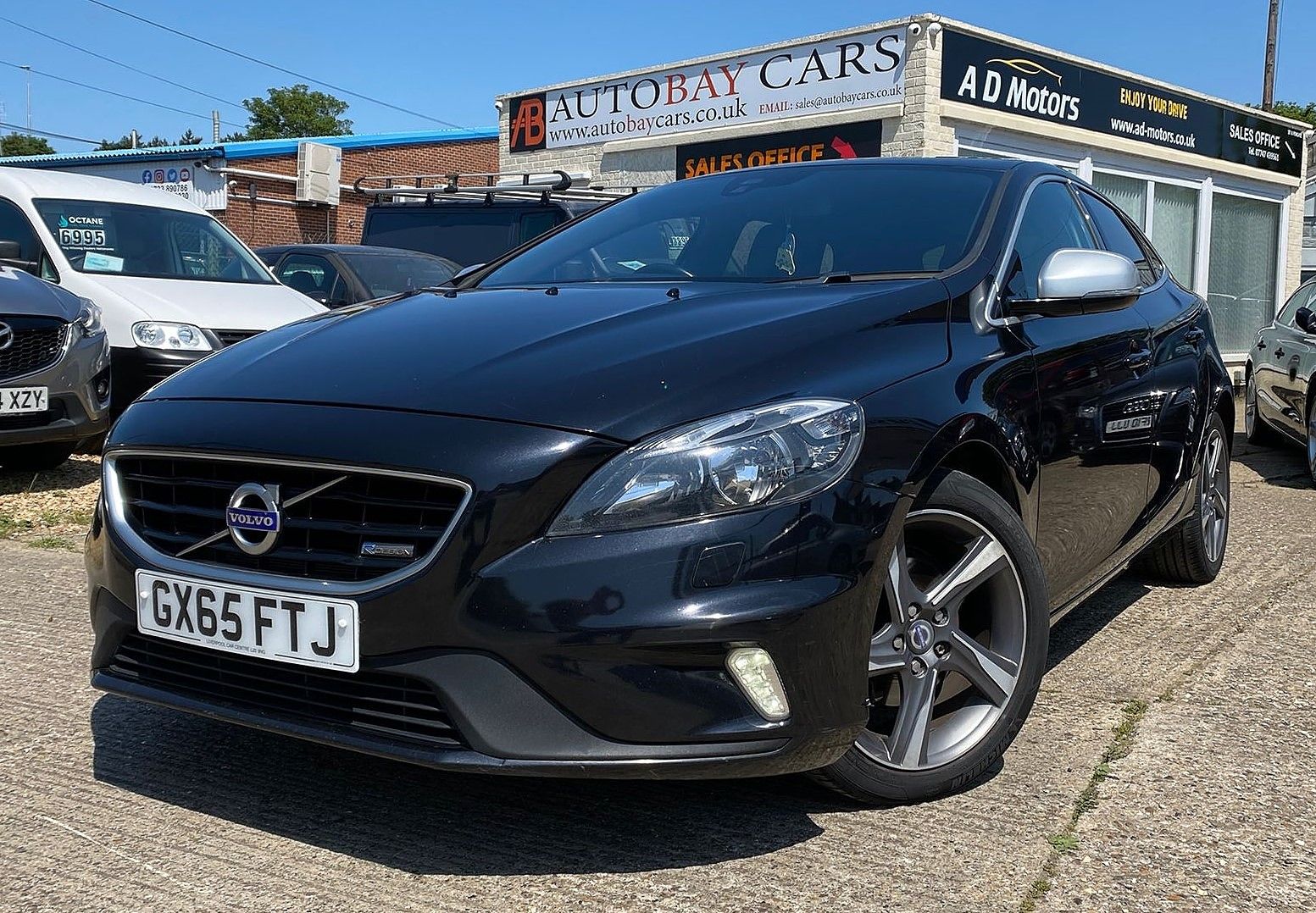 VOLVOV40D2 R-Design Nav for sale